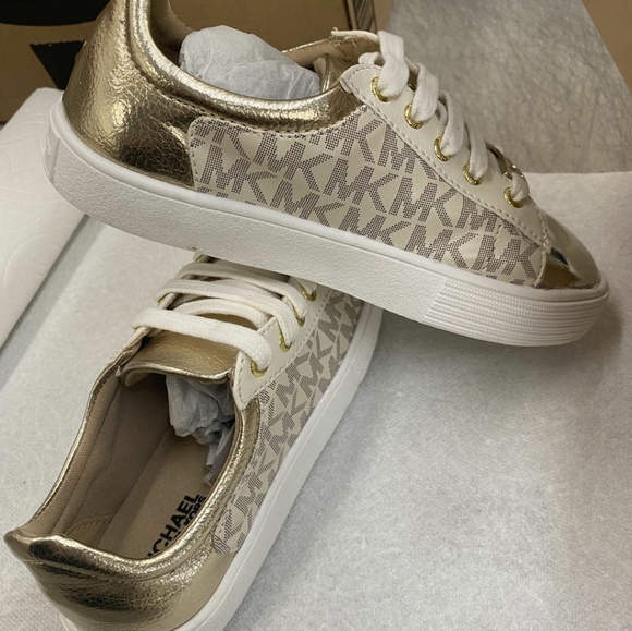 Children's Michael Kors shoes - Picture 1 of 5